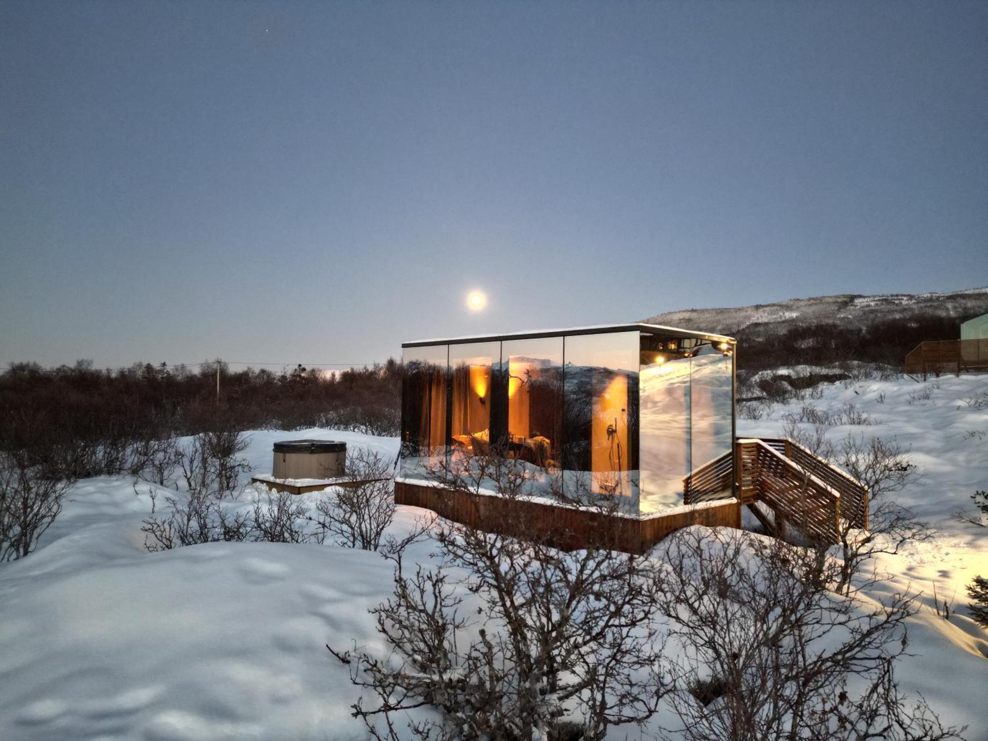 Wonderinn Arctic Utstrand Zewnętrze zdjęcie